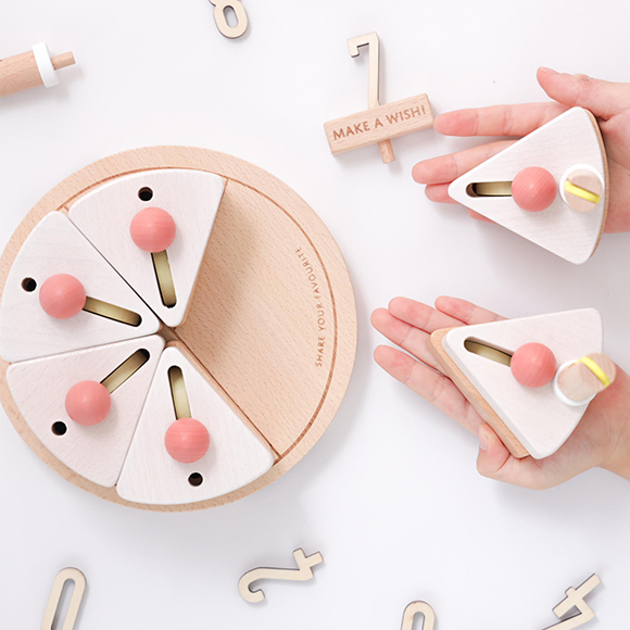 make a wish:本物みたいにロウソクが消せる！木のケーキ