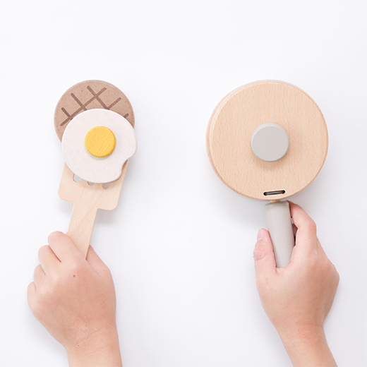 木のおもちゃdou?8